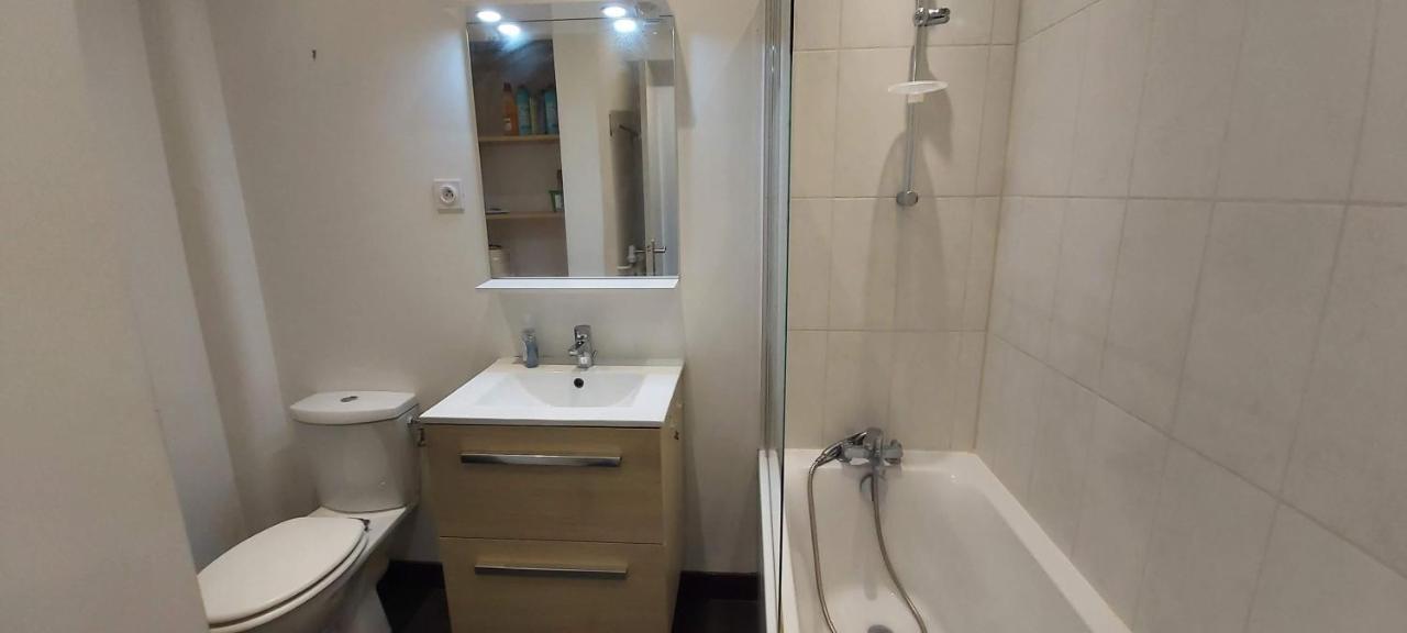 83 M2, 4 Lits , 5 Pers, 100 M De La Gare, Confortable Et Lumineux Apartment Le Havre
